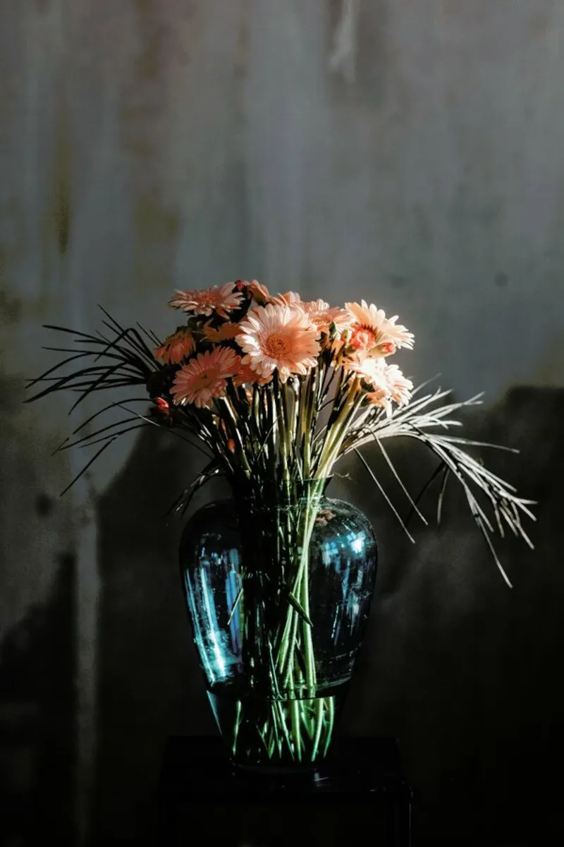 Decorative Dark Bouquet Of Flowers pellicola backlit da Sebastian Hilgetag