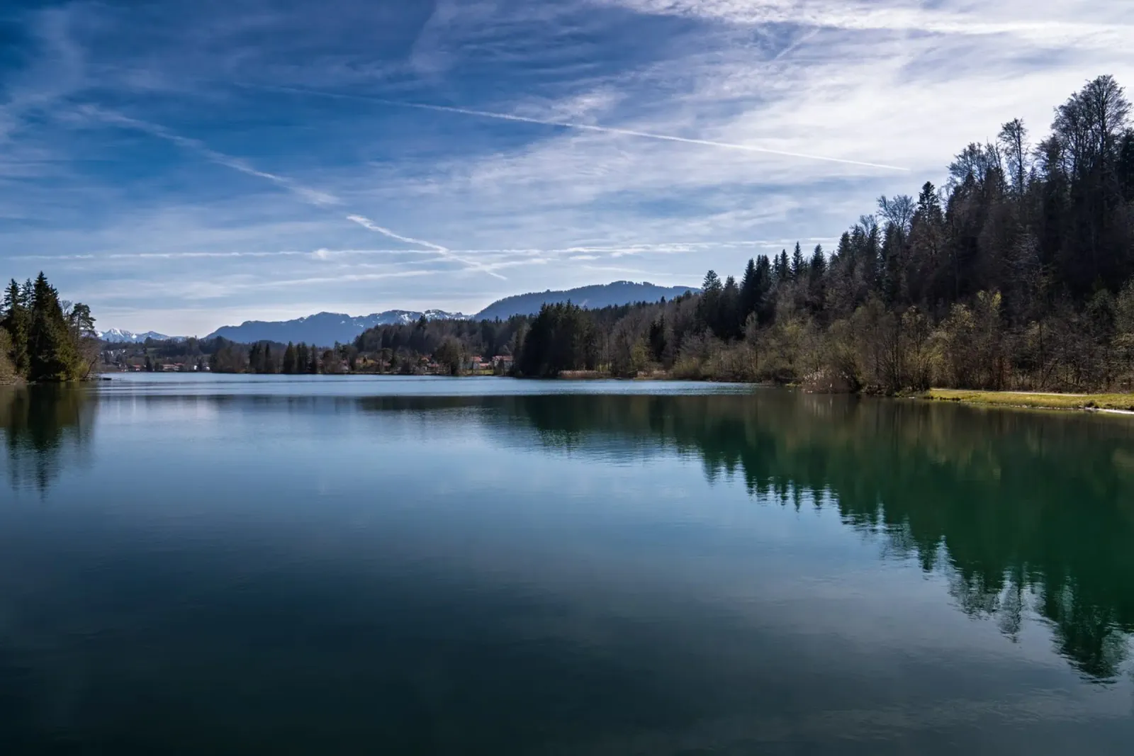 Il lago artificiale dell'Isar a Tölz in primavera carta hahnemühle da 5ecken