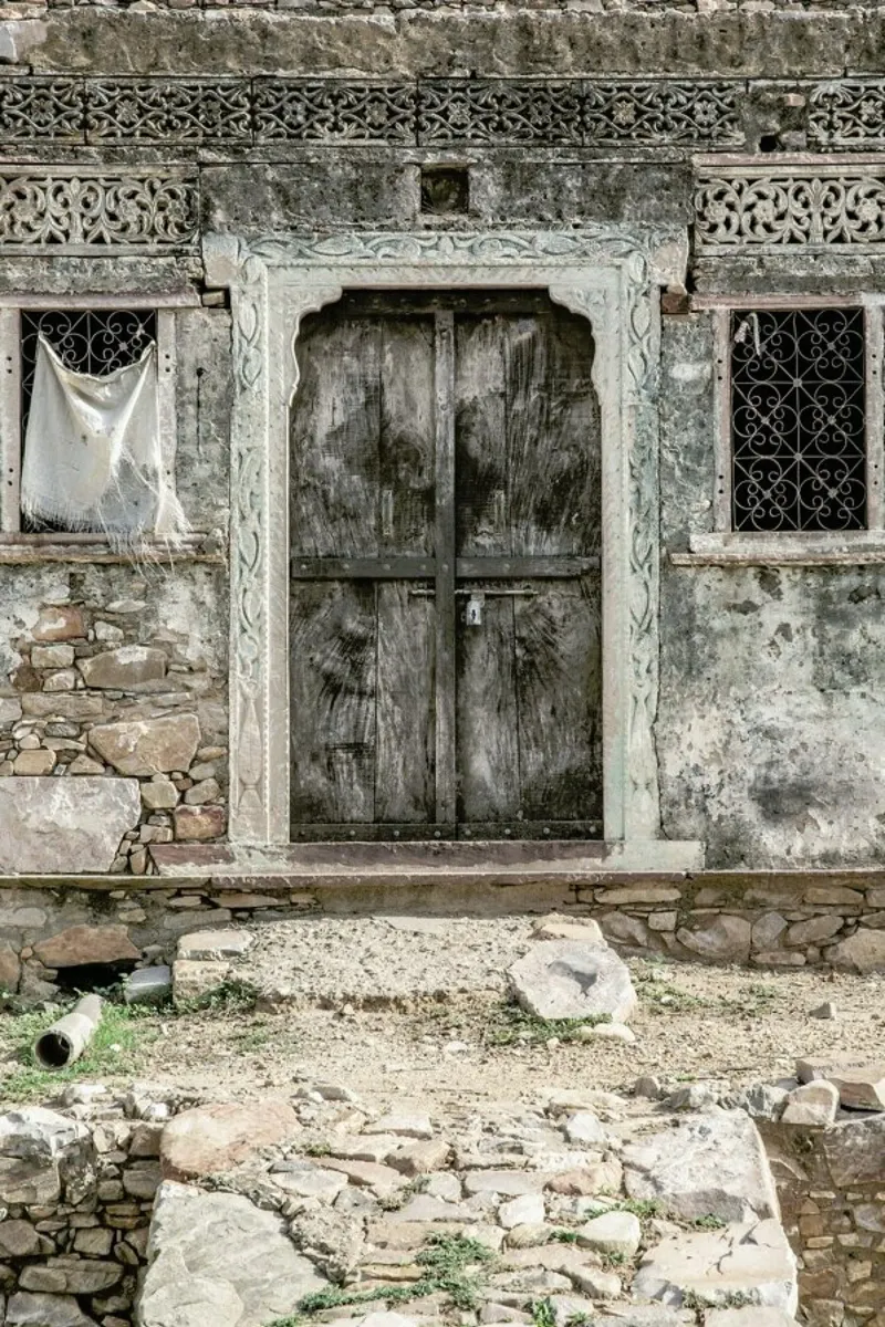 Door Into History pellicola backlit da Shot By Clint