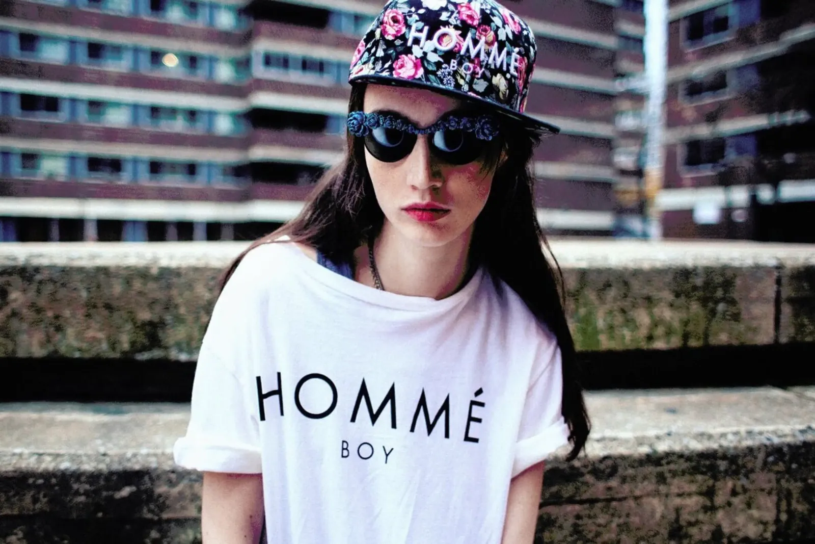 Homme Boy pellicola backlit da Aysha Banos