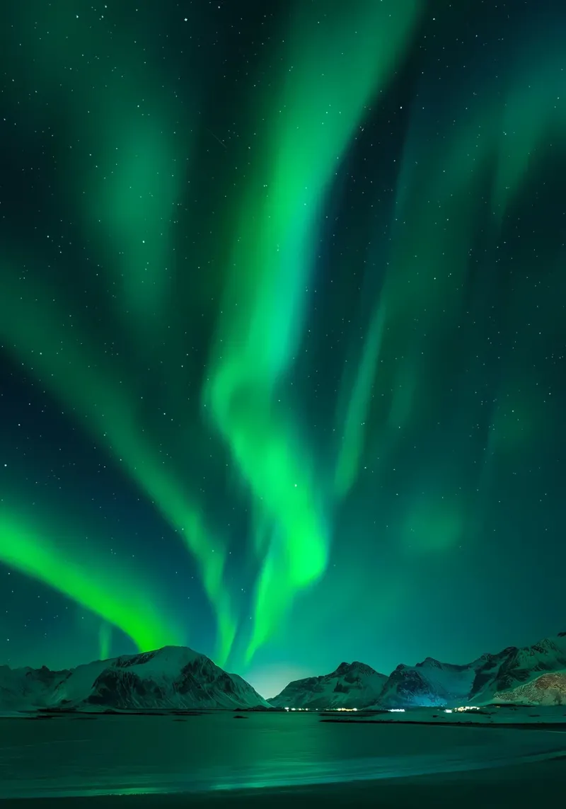 L'Aurora Boreale in Norvegia pellicola backlit da Matthew Katz