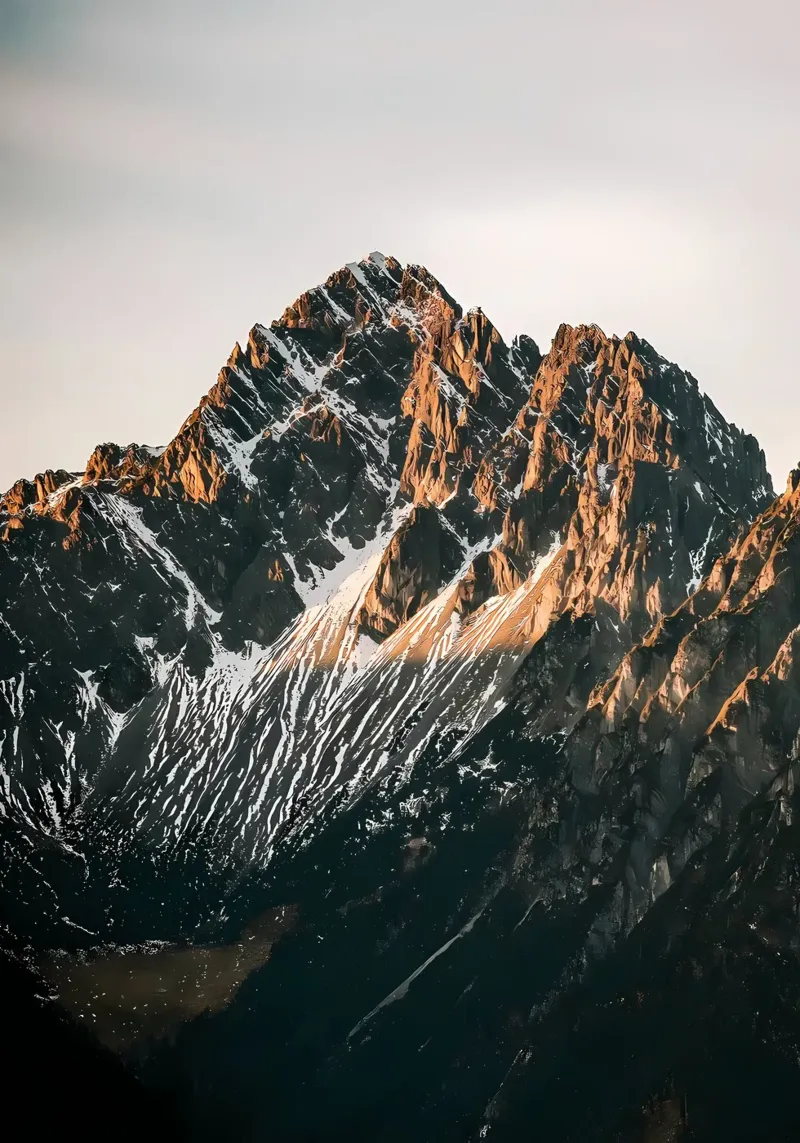 Filmische Berge Backlit Folie von Matthew Katz