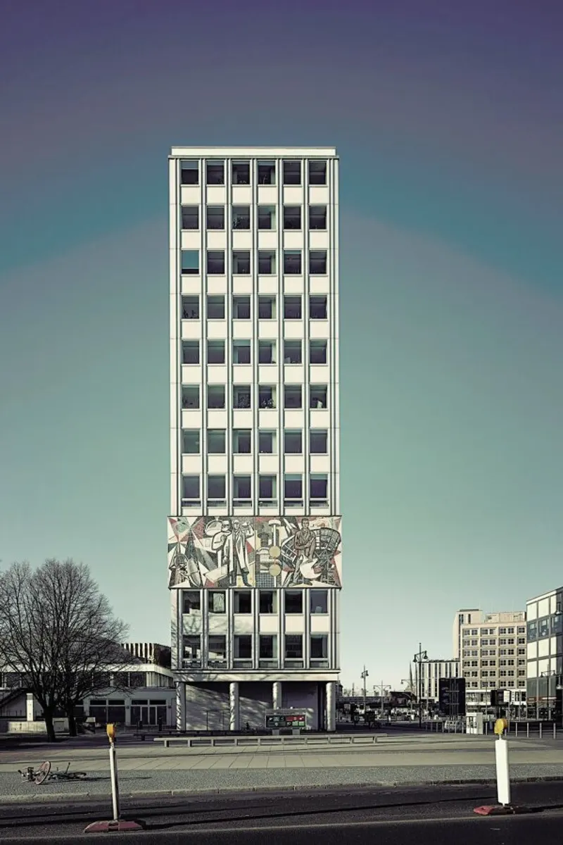 Berlin 2020 No 02 alluminio dibond da Michael Belhadi