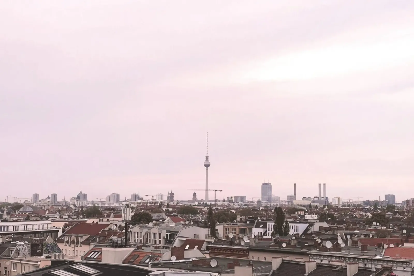 Berlino, Germania I Skyline urbano con la torre Fernsehturm alluminio dibond da Julie Travel Photography