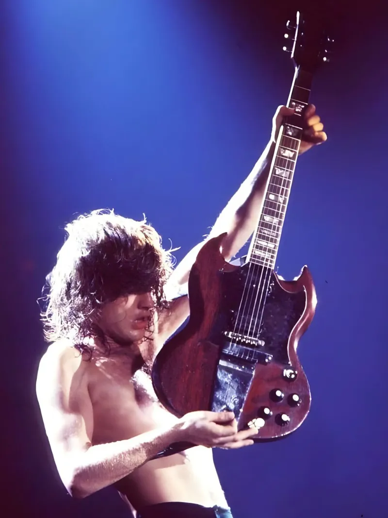 Angus Young pellicola backlit da Low poly art
