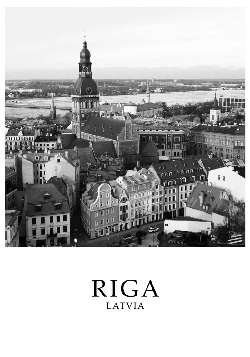 Riga Lettonia Skyline Paesaggio urbano Scena in scala di grigi poster con telaio in plastica da Charnwood Prints
