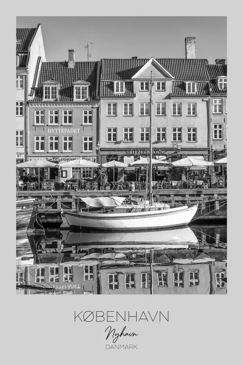 In primo piano: KOPENHAGEN Il silenzio a Nyhavn carta hahnemühle da Melanie Viola