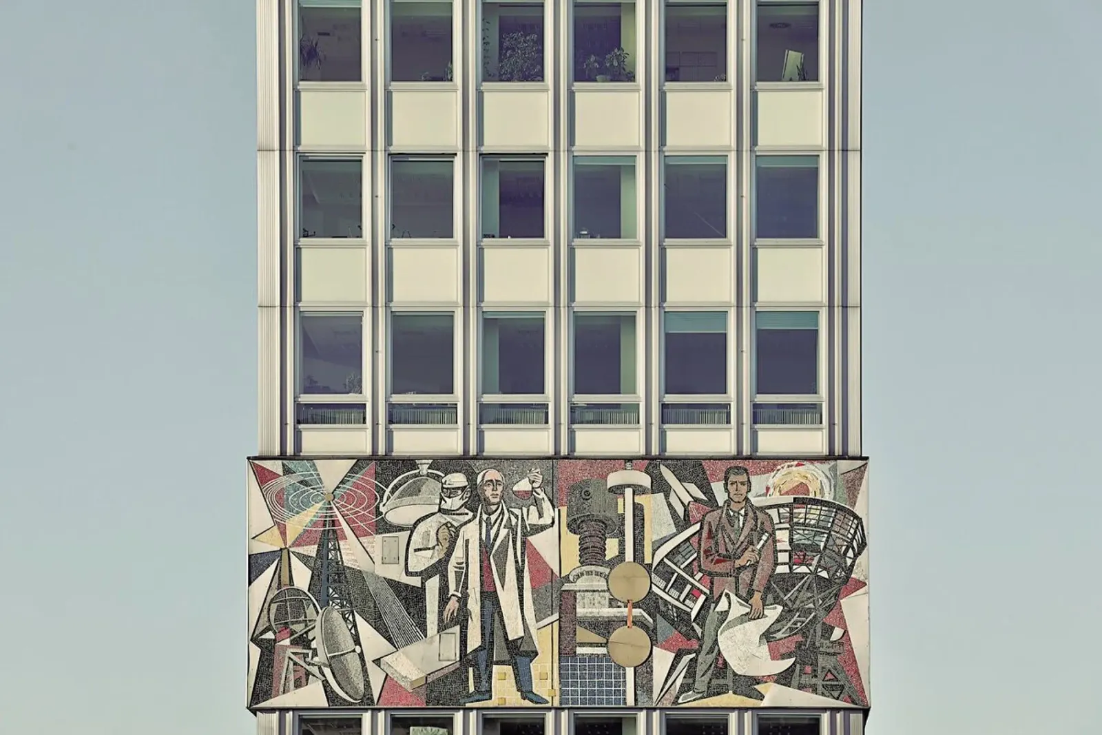 Berlin 2020 No 11 alluminio dibond da Michael Belhadi