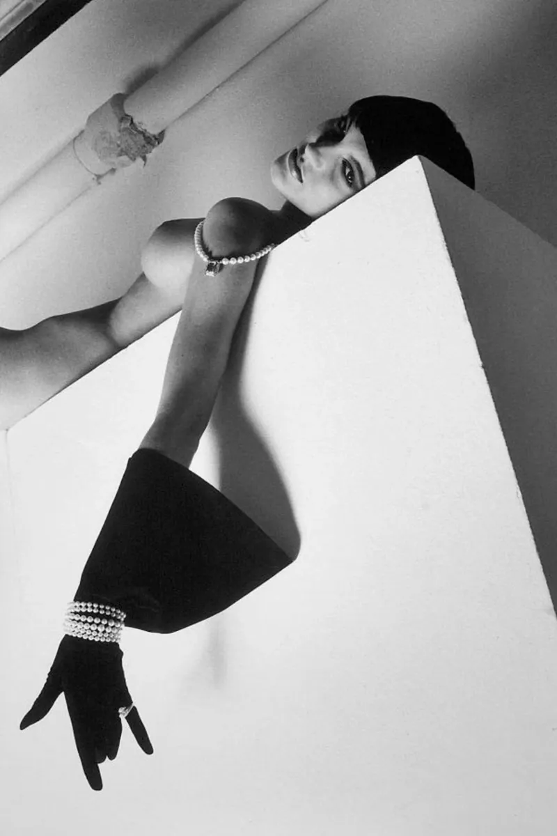 Guanto di Arielle Azzedine poster da Takeme