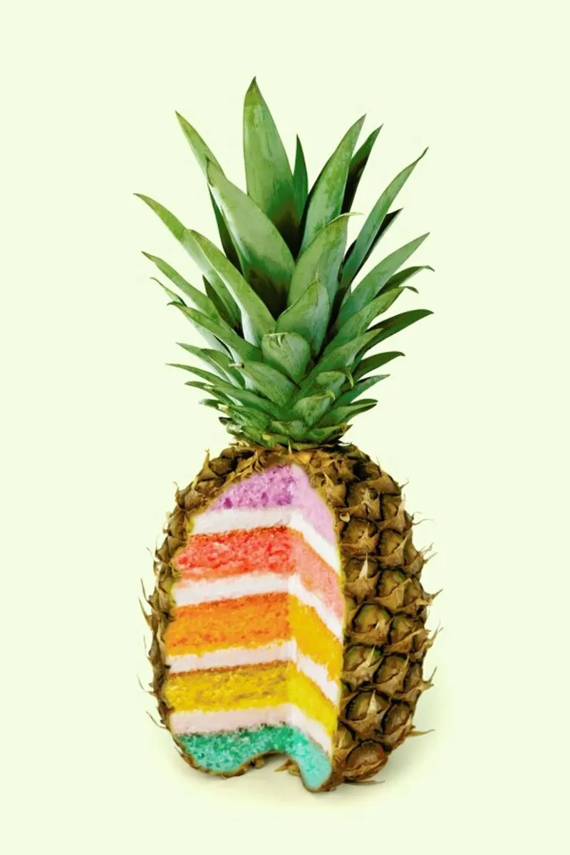 Pineapple Cake pellicola backlit da Paul Fuentes Design