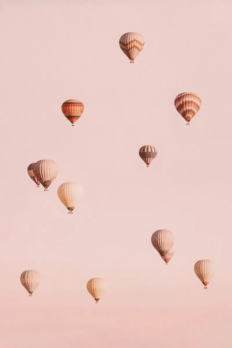 Balloons Drifting II pellicola backlit da EyeEm Mobile GmbH