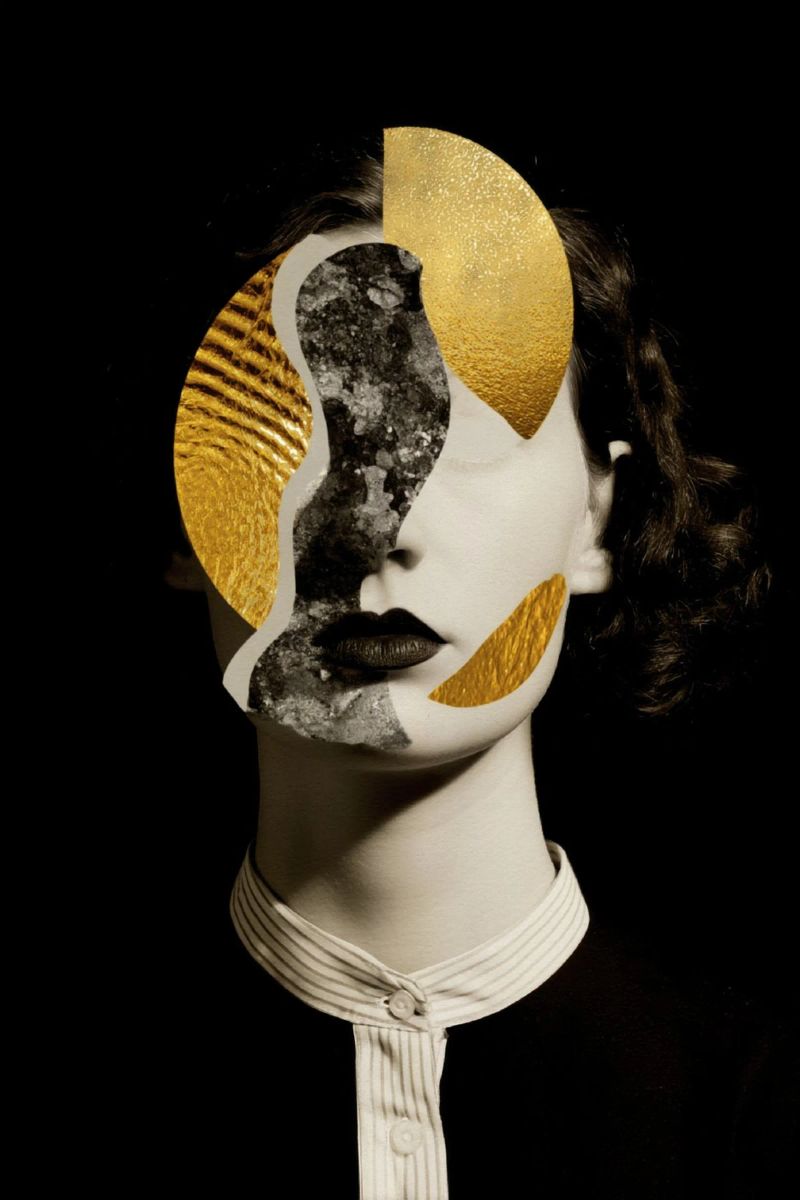Abstraktes Frauenporträt mit goldenen und monochromen Blöcken Leinwand von Modern Muse