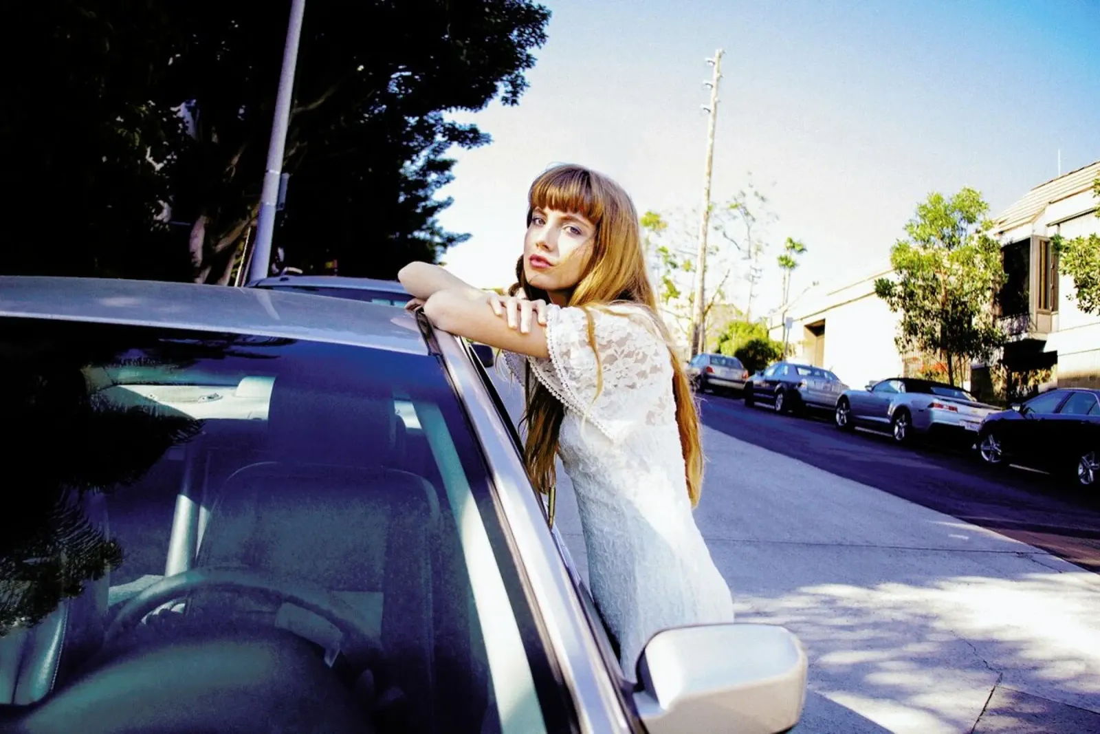 Cars in Echo Park pellicola backlit da Aysha Banos
