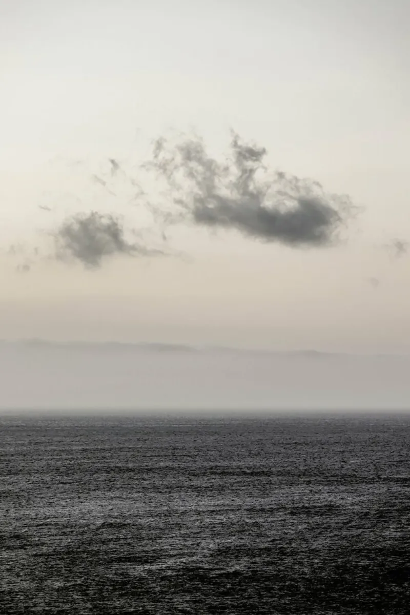 Cloud Play pellicola backlit da Shot By Clint