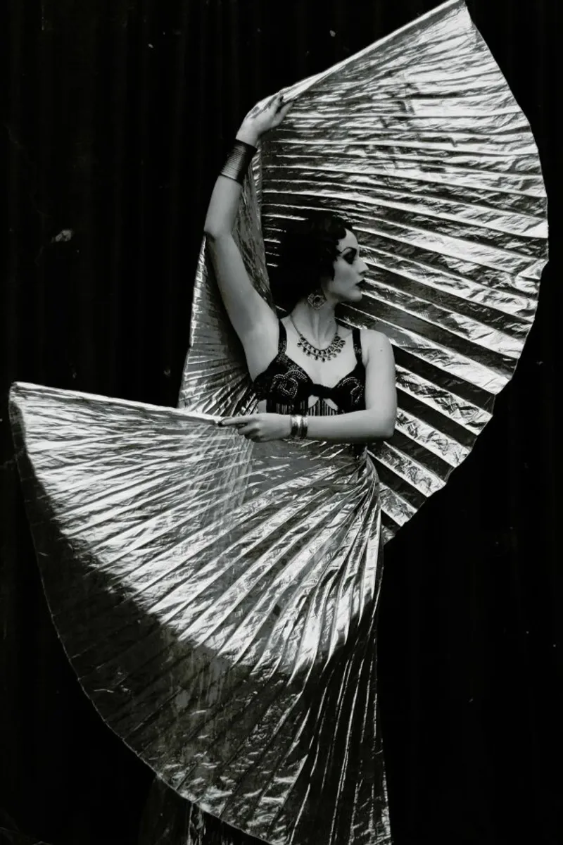Gold Wrapped carta hahnemühle da Runway Collective