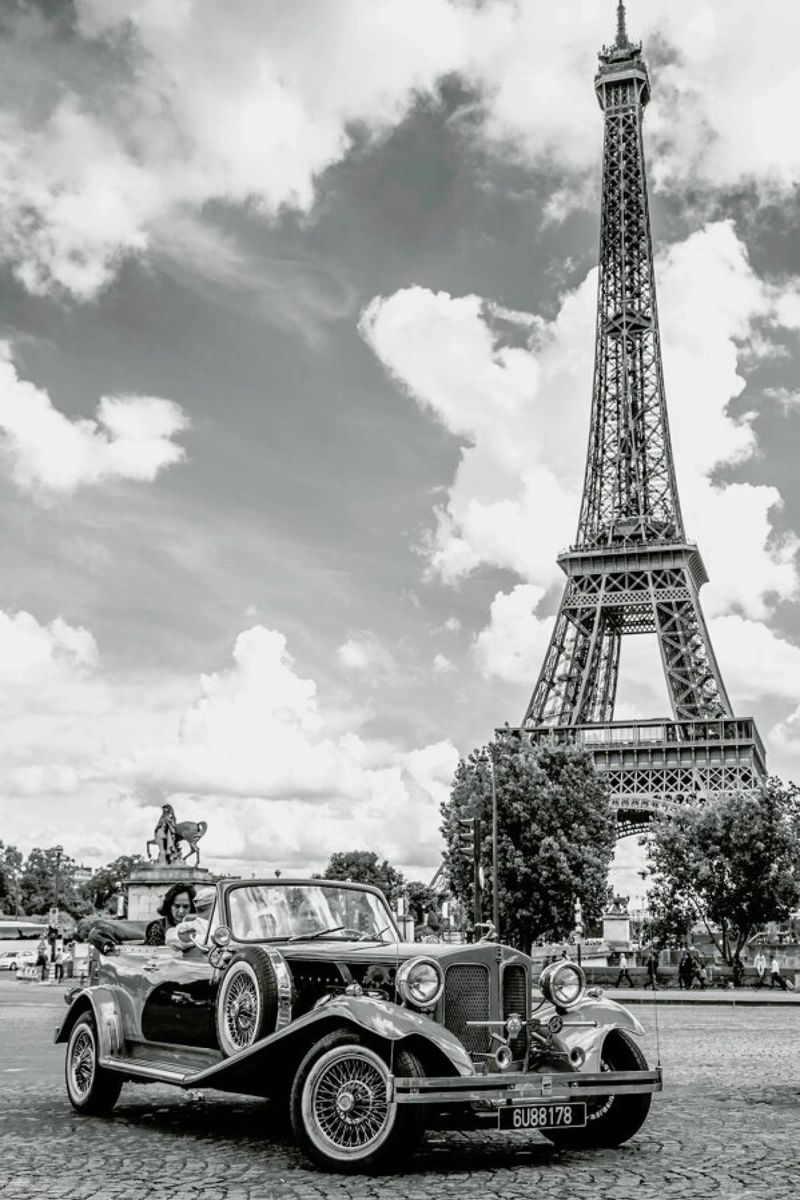 Vintage Car & Eiffel pellicola backlit da Magdalena Martin Photography
