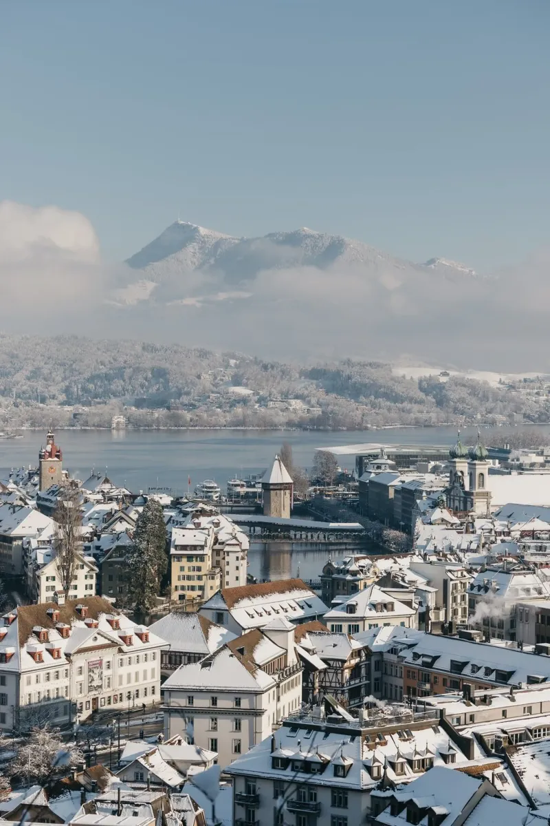 Meraviglia invernale di Lucerna pellicola backlit da LucernePictures