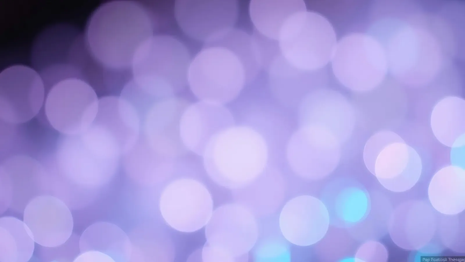 Sfondo bokeh con luci soffuse viola e blu pellicola backlit da DesignDoodle