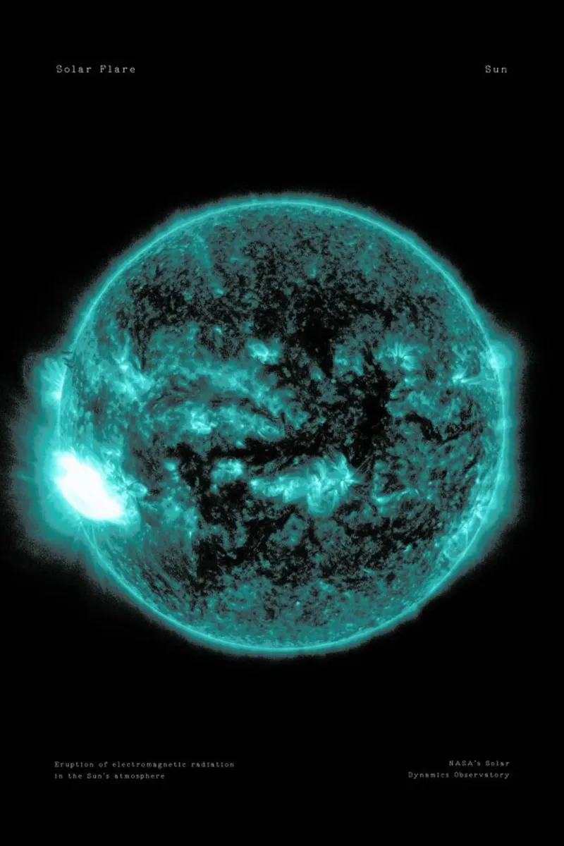 Solar Flare II pellicola backlit da Vintage by JUNIQE