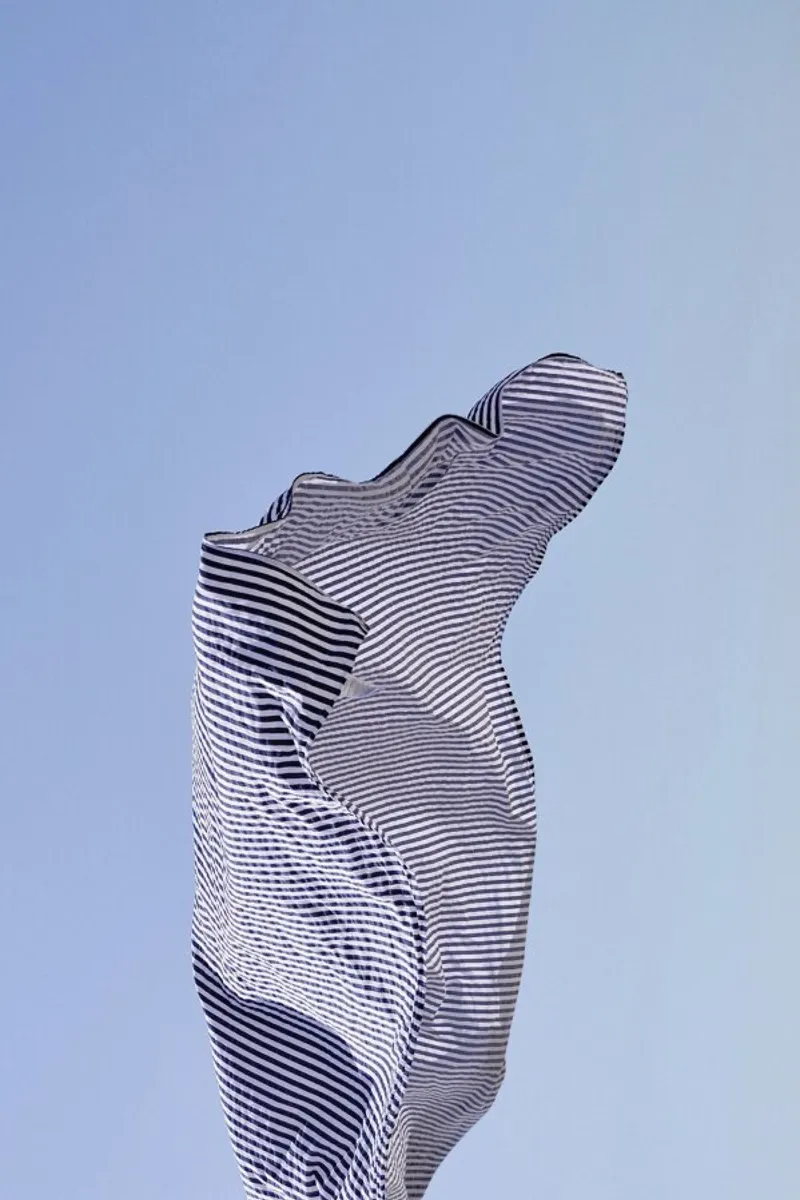 Weightless poster da EyeEm Mobile GmbH