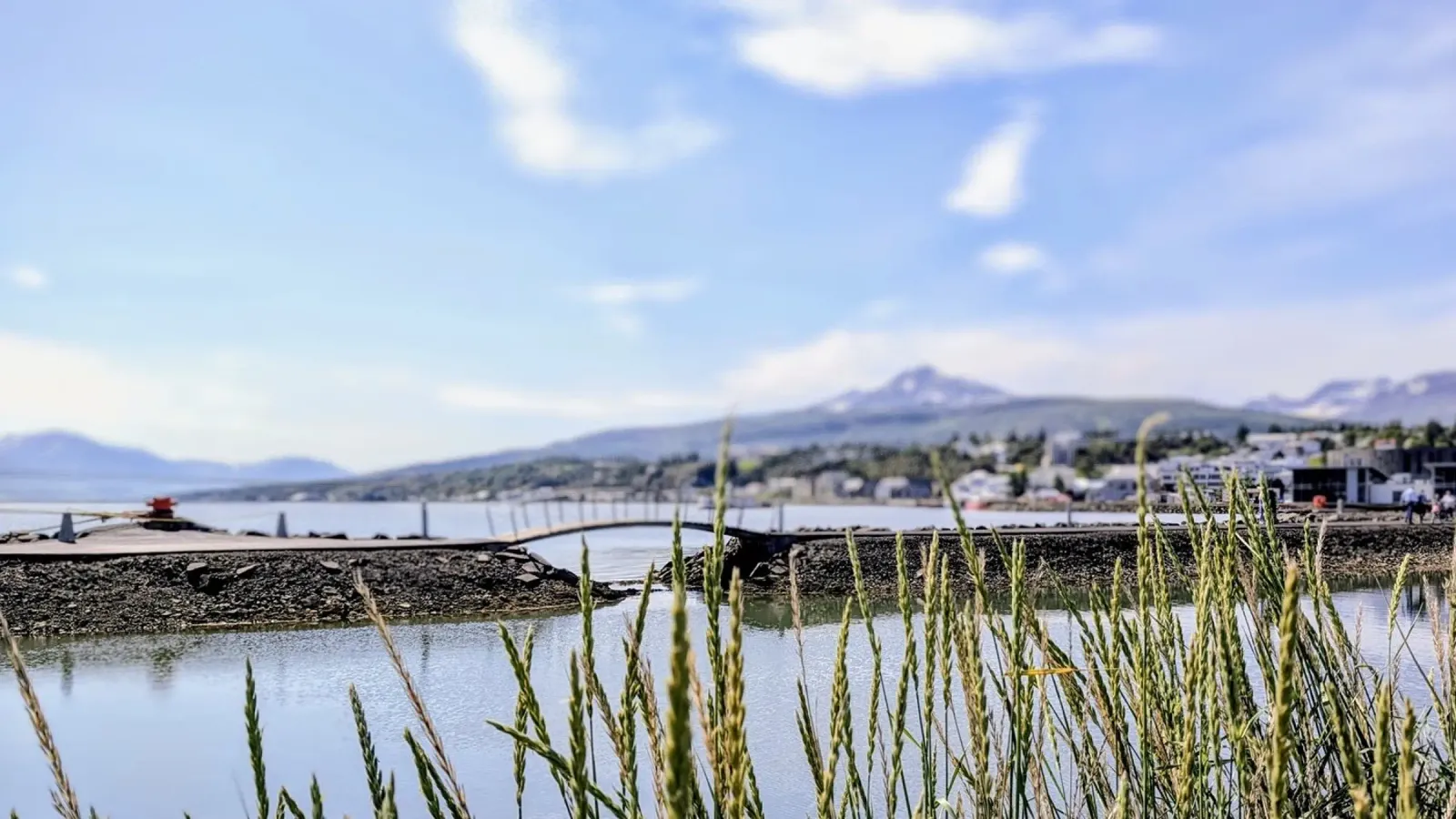 Akureyri, Islanda, motivo 1 poster con telaio in legno da ZAMART - Fotografie