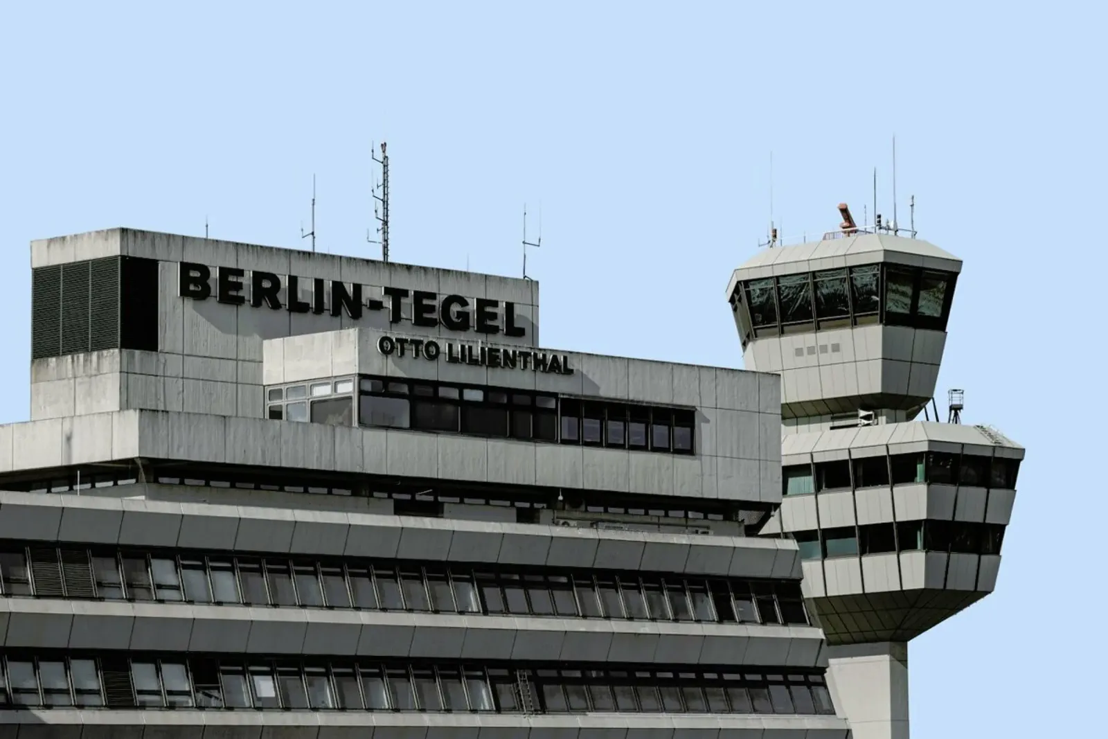 Tegel 2 poster con telaio in plastica da Marc Schulthess