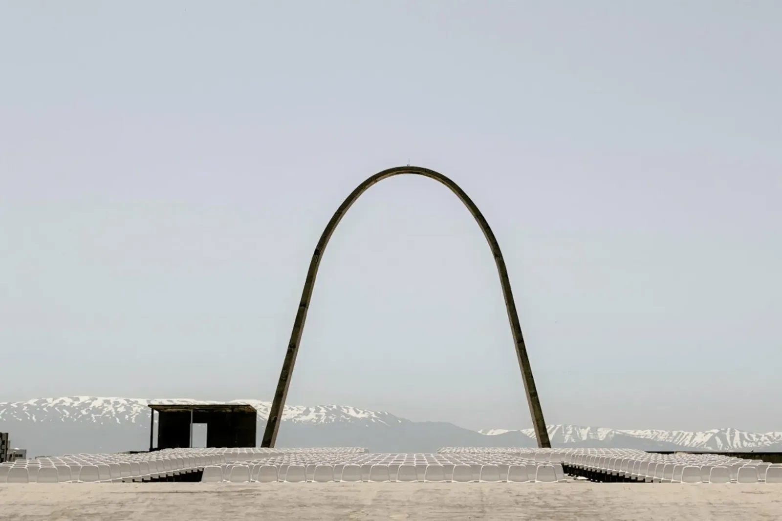 Niemeyer 3 pellicola backlit da Marc Schulthess