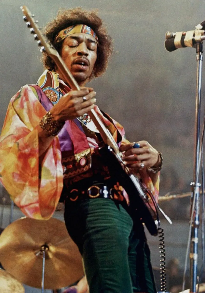 Hendrix Plays the Sky hahnemühle by hopilj