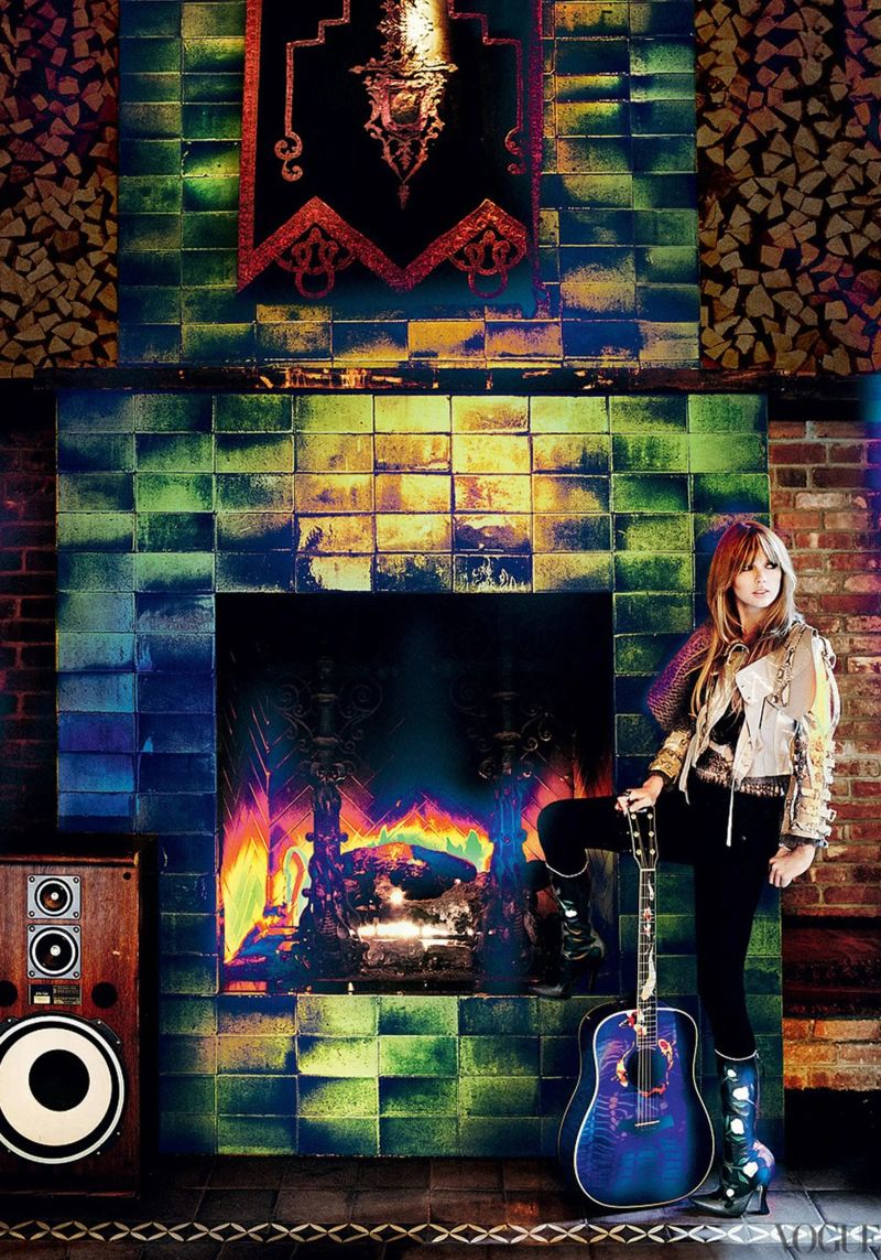 Ragazza chitarra Vogue Swift pellicola backlit da AARON