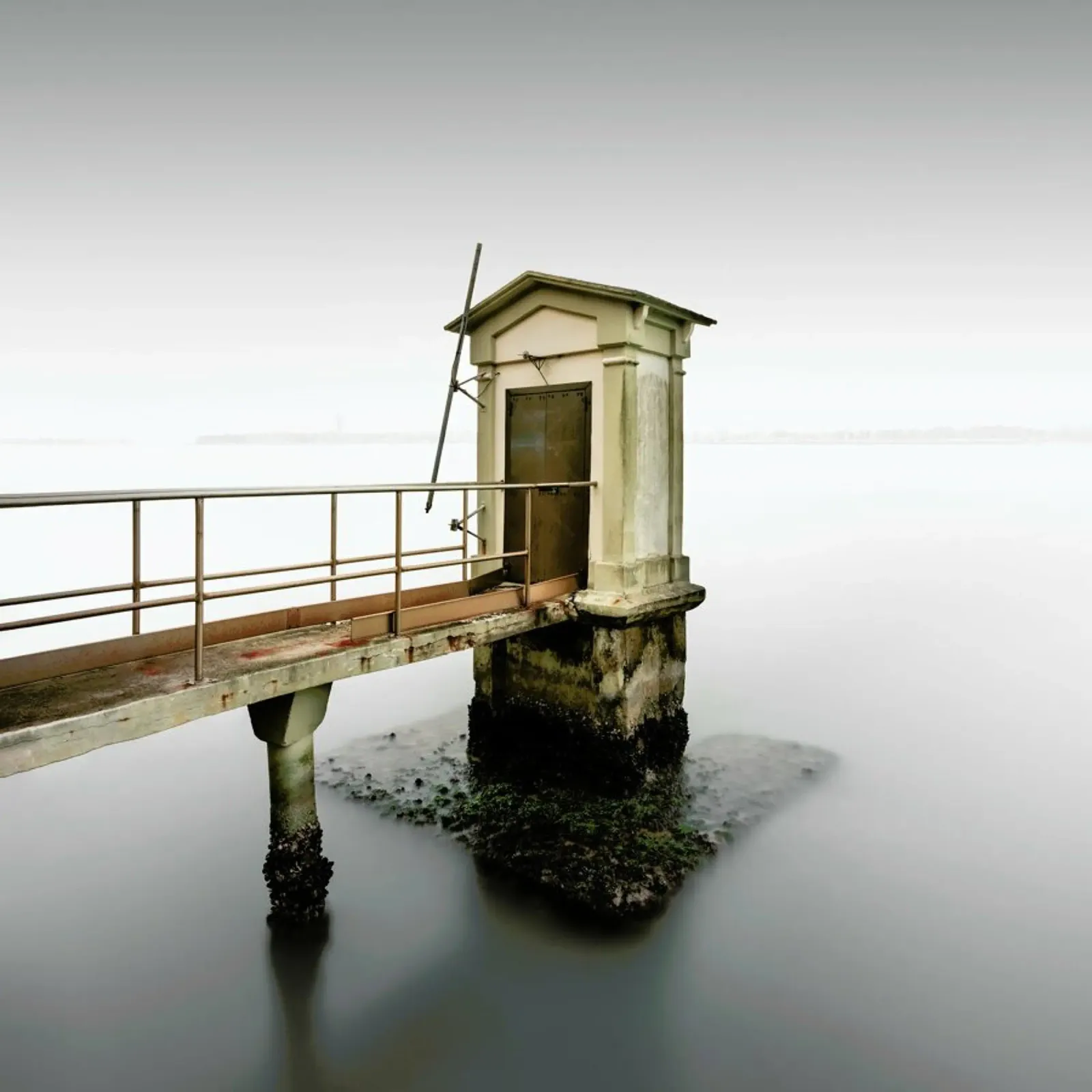 Flooded Tomb pellicola backlit da Håggard Photography | Ronny Behnert