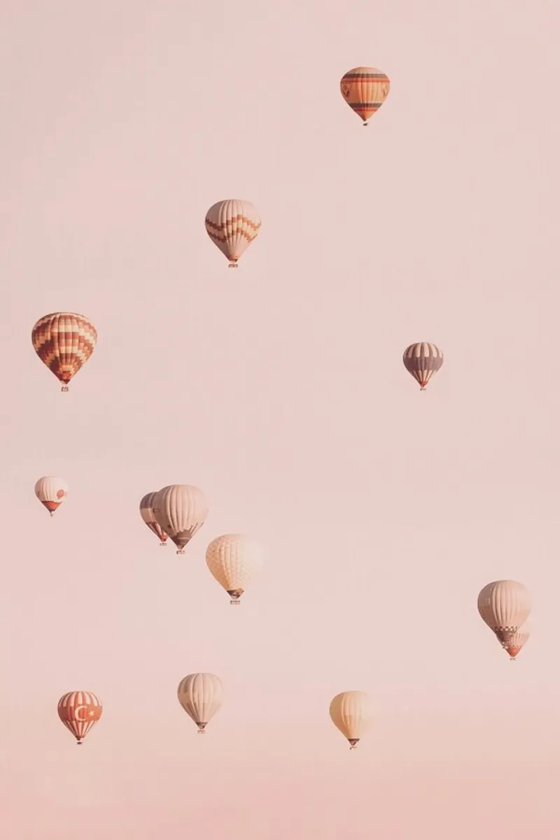 Balloons Drifting pellicola backlit da EyeEm Mobile GmbH