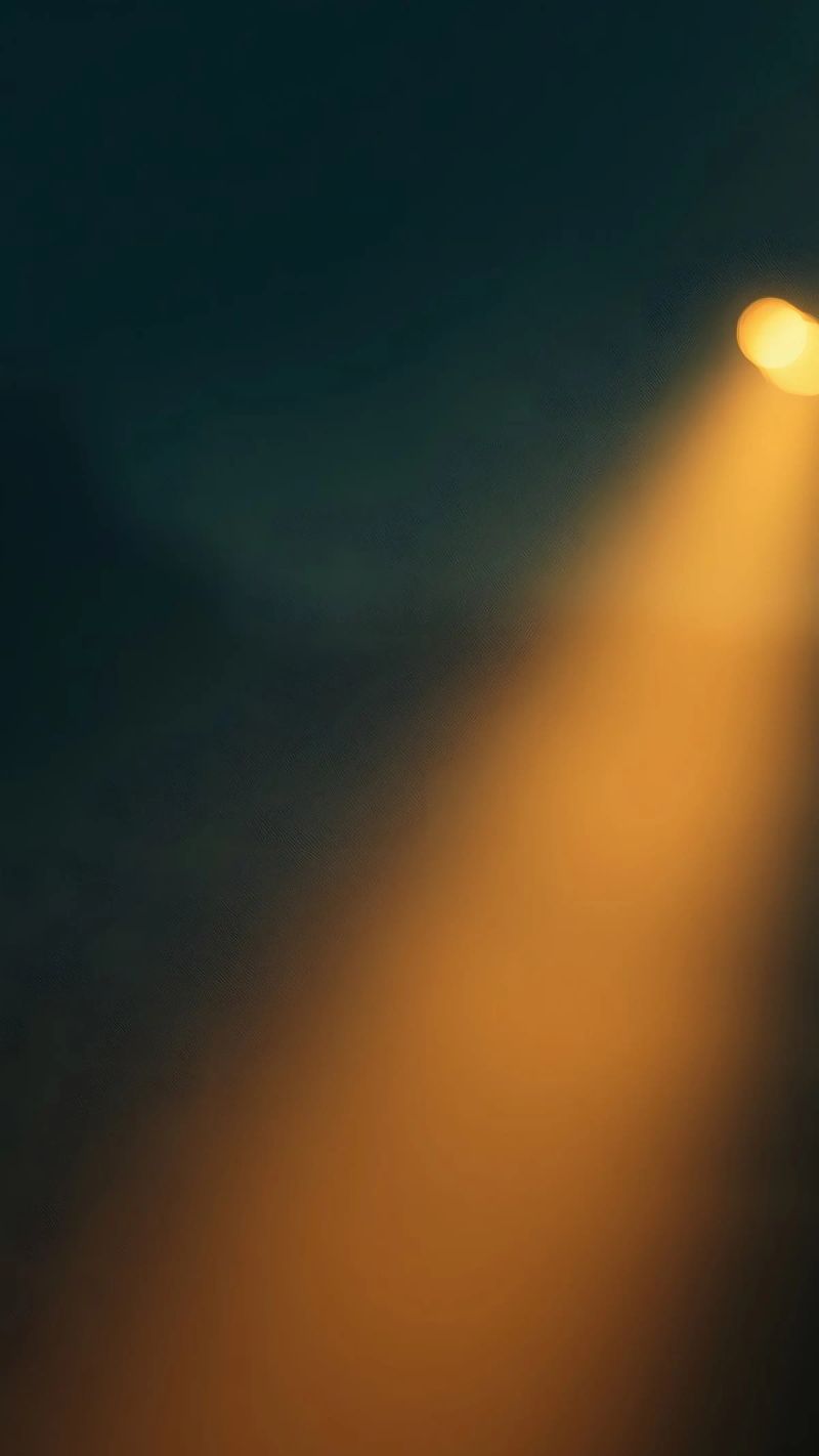 Explore warm light beams illuminating the abstract backgroun poster da DesignDoodle