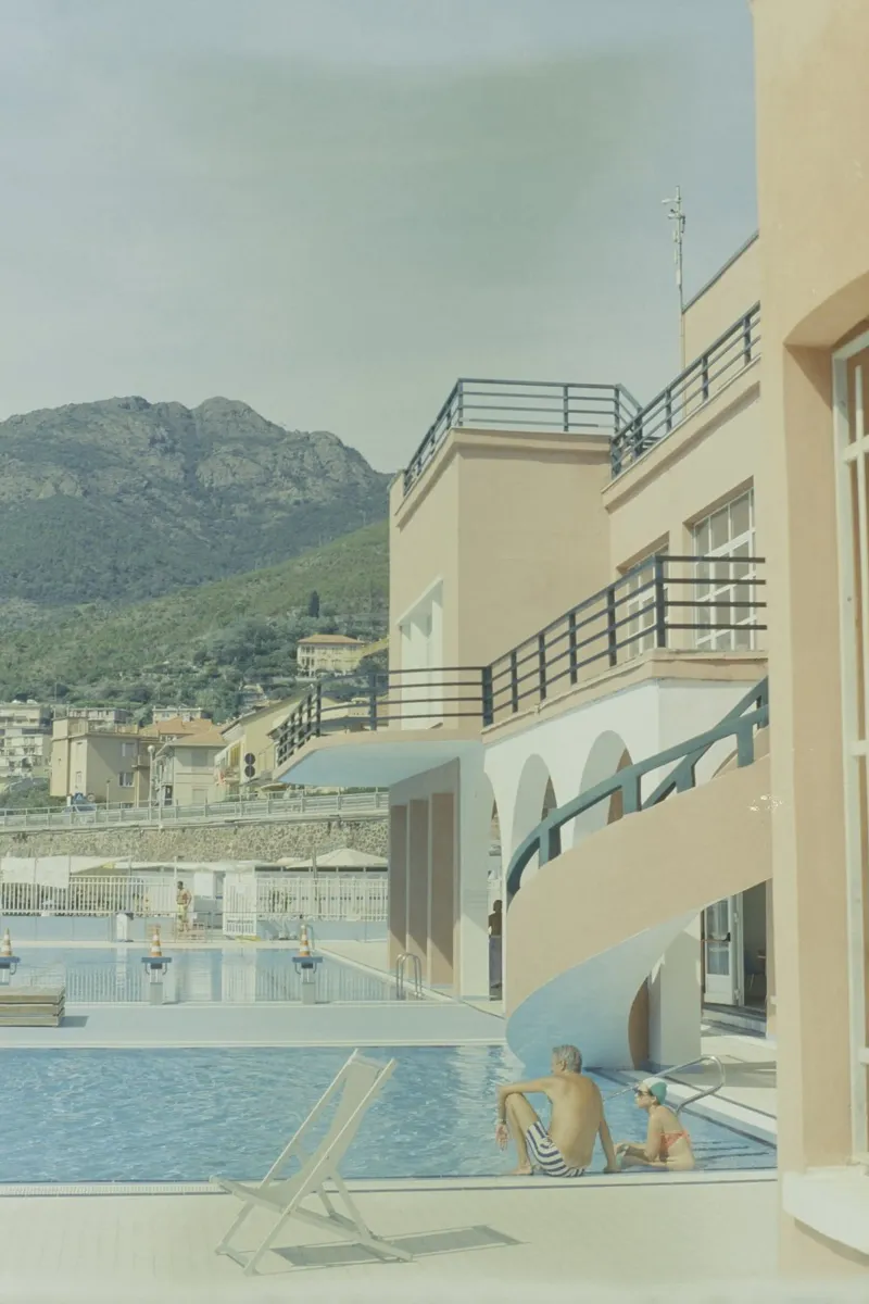 By the Pool alluminio dibond da LOF