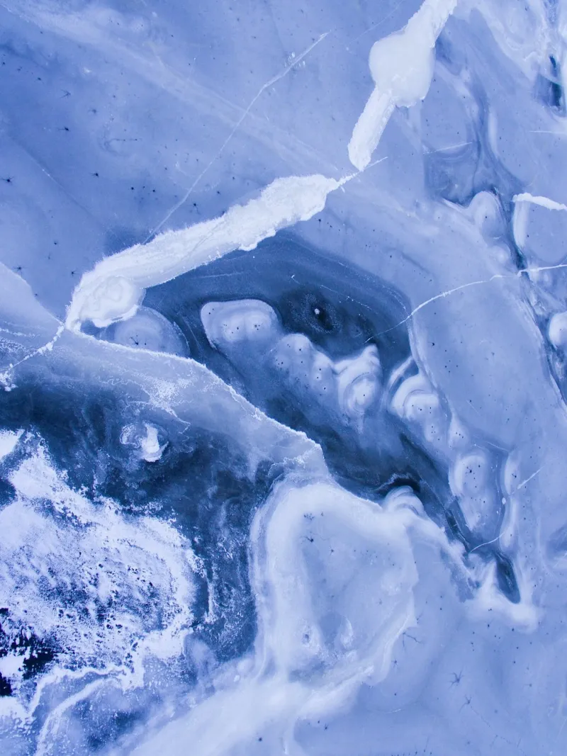il ghiaccio si è rotto poster con telaio in legno da Bleu