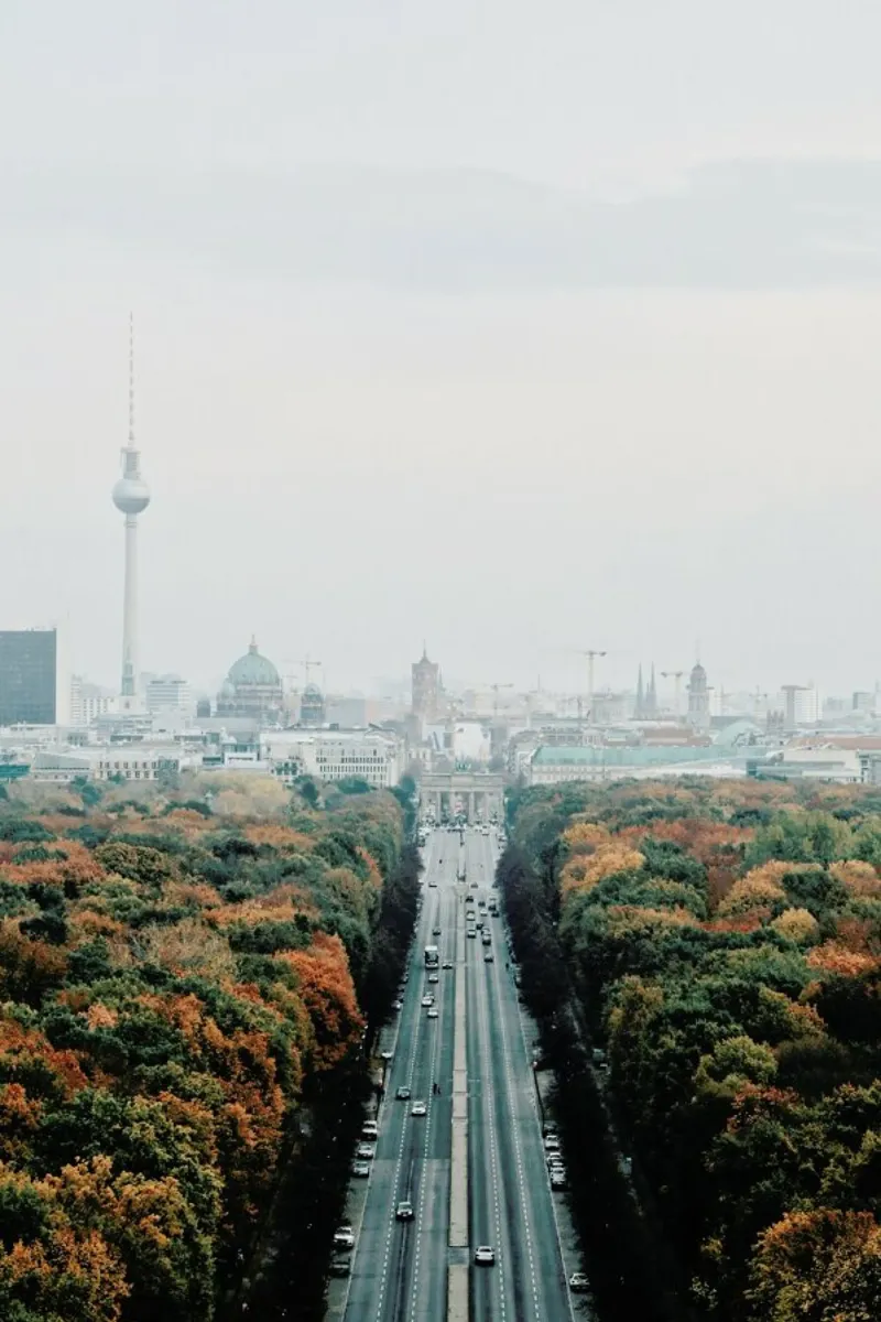 Berlin in Autumn @steffimarla pellicola backlit da EyeEm Mobile GmbH