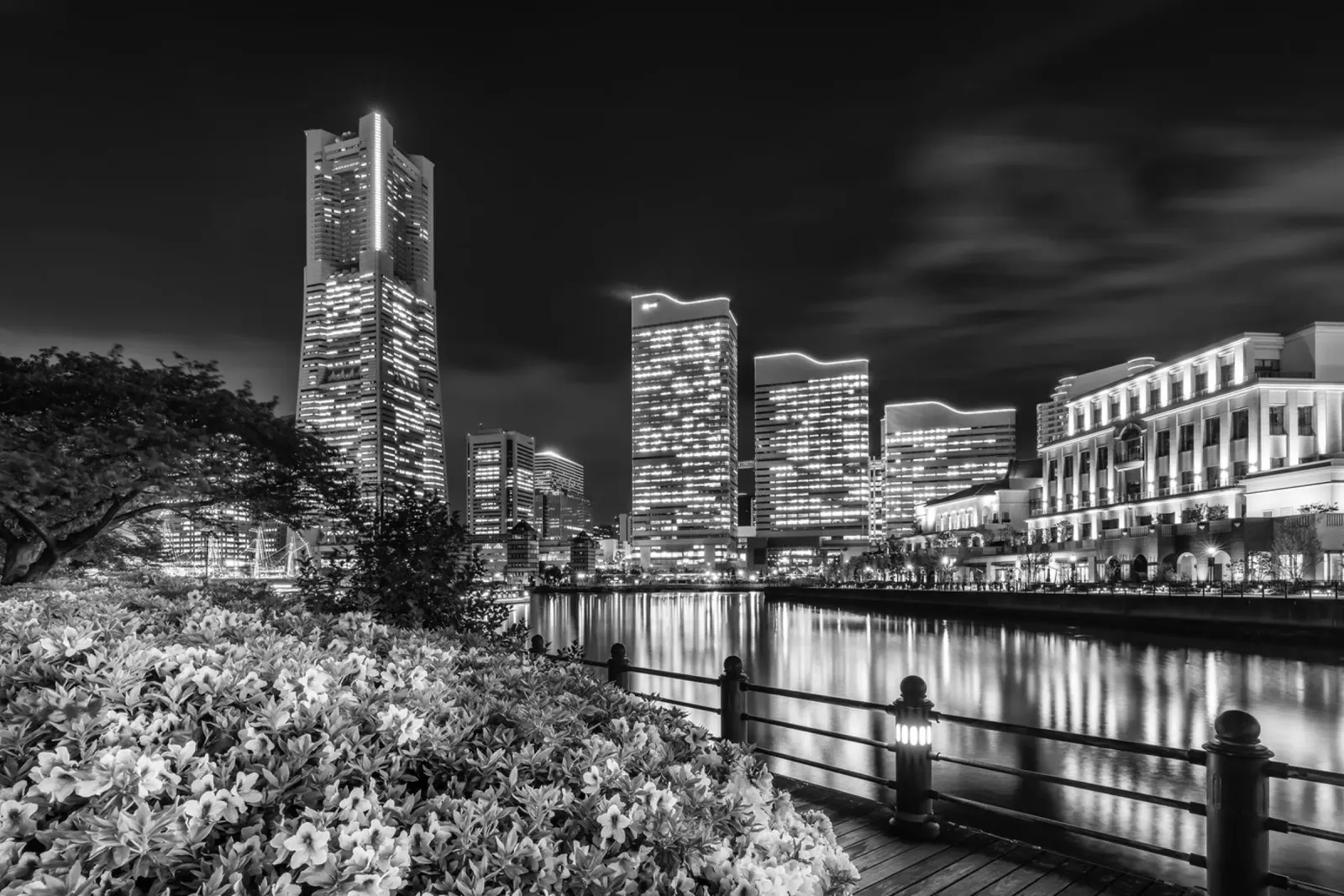 Idyllic Yokohama skyline at night | monochrom canvas with Floater frame by Melanie Viola