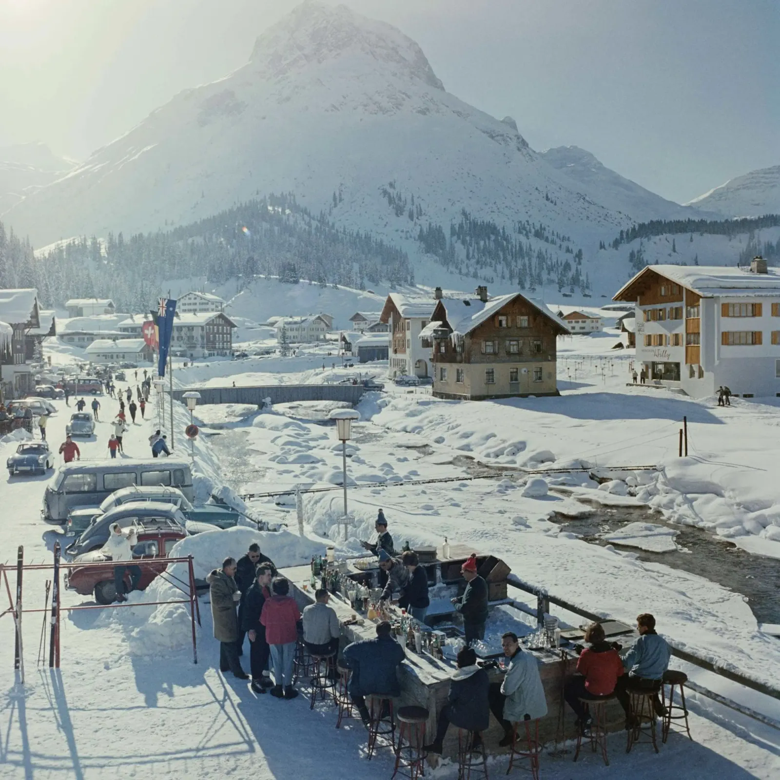 Lech Ice Bar Slim Aarons pellicola backlit da Chrisvintage