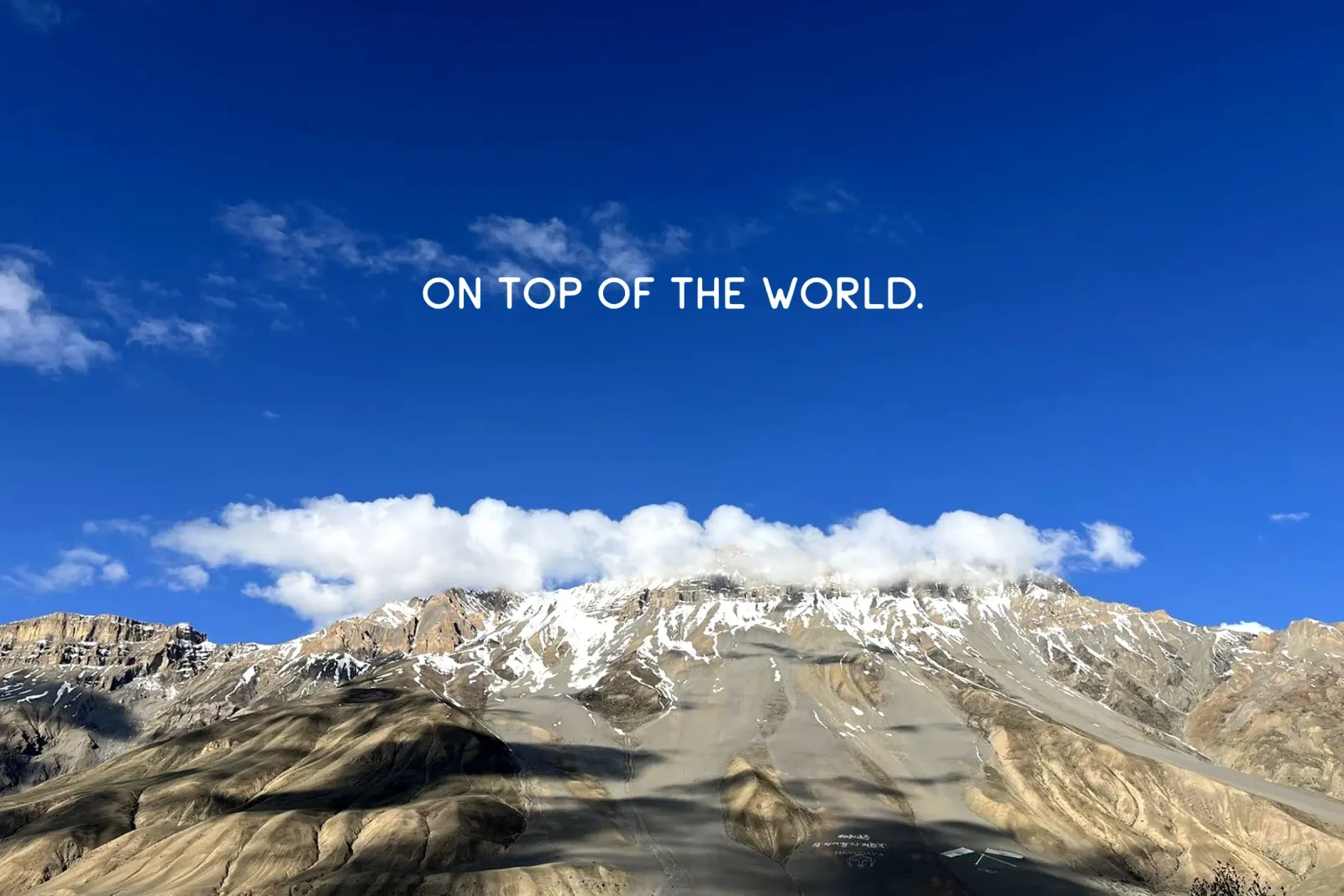 On top of the world. Himalayas poster con telaio in plastica da Happy 😃 Art 🎨 by Christine Schnoell