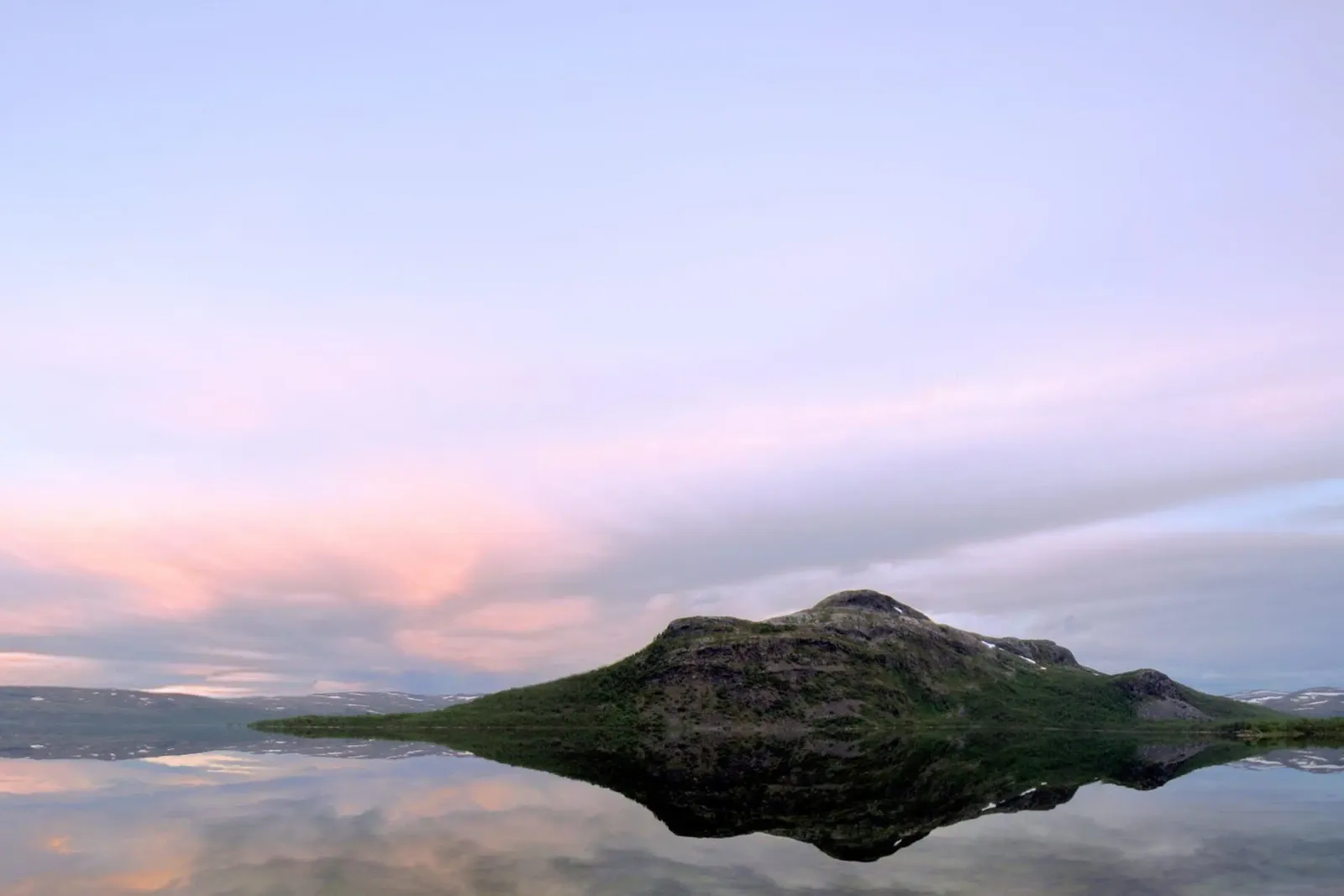 Arctic Reverie: Pastel Dawn Reflection carta hahnemühle da zenitt