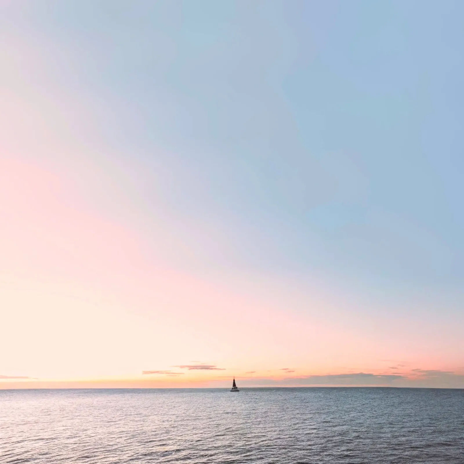 Sail Away to Serenity: Your Daily Dose of Sunset Bliss pellicola backlit da zenitt