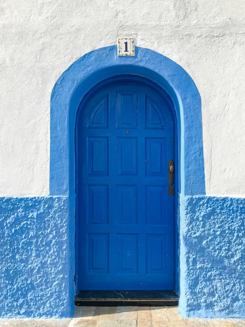 blu ad arco pellicola backlit da Bleu