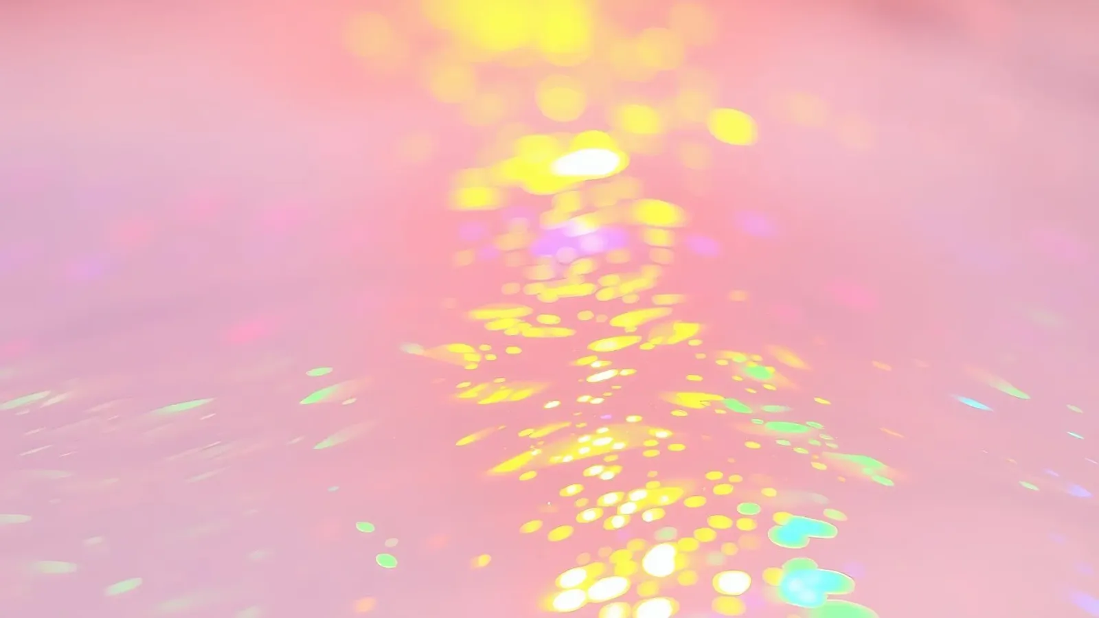 Reflets chatoyants d'une lumière colorée sur un art rose tendre hahnemühle de DesignDoodle