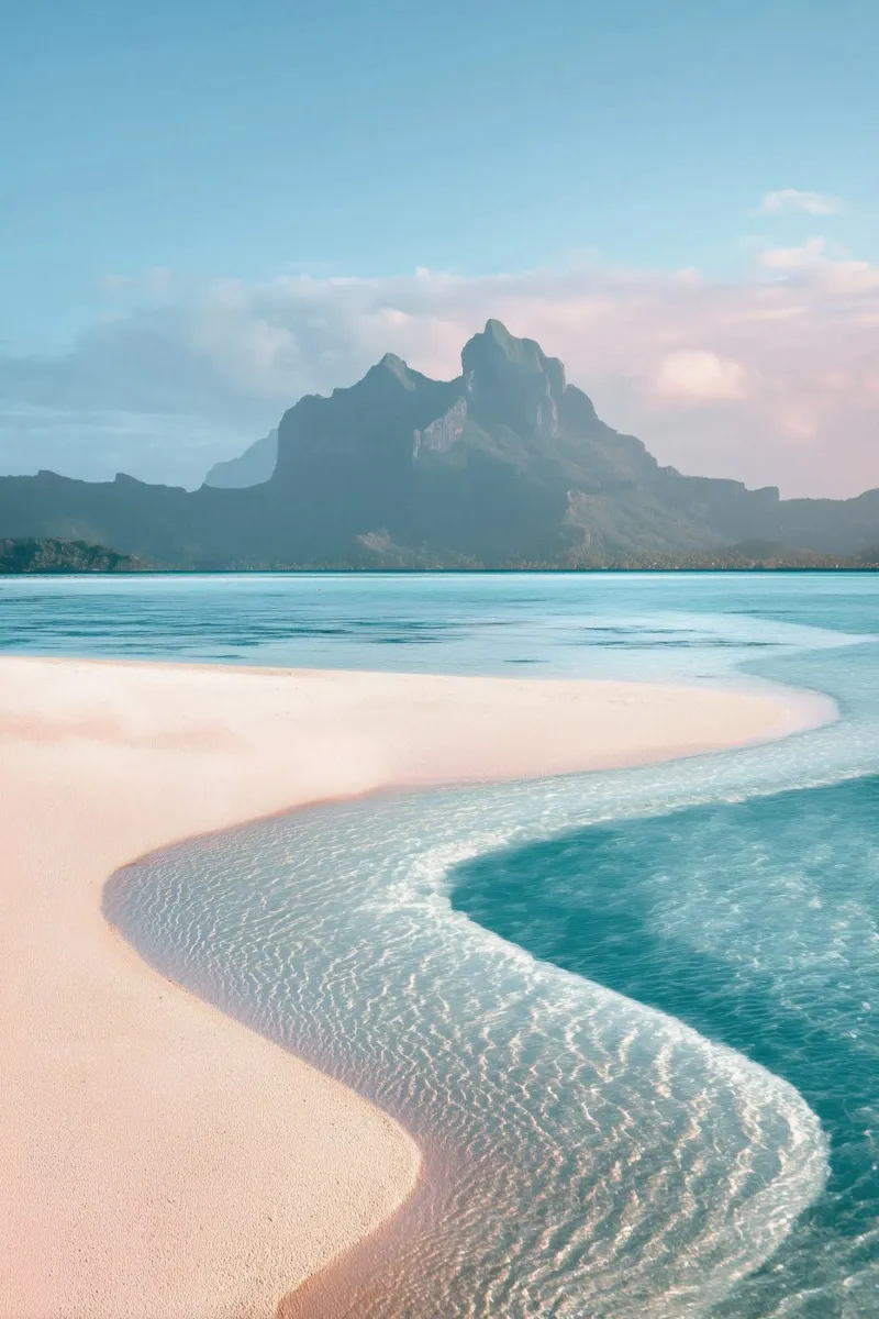 Sand Beach with Mountain Backdrop alu-dibond by Indigo Tides Art