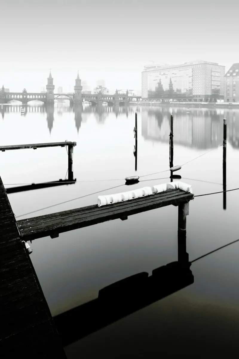 New East Port Ii | Berlin 2020 pellicola backlit da Håggard Photography | Ronny Behnert