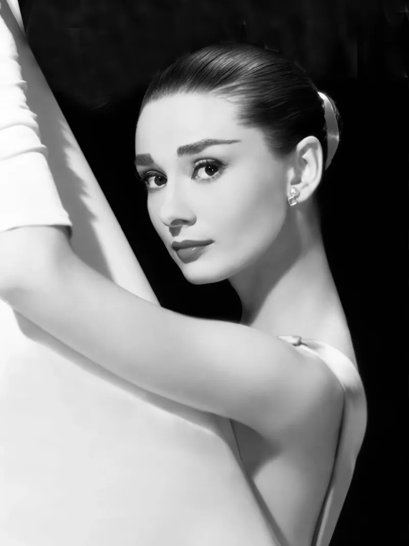 Audrey Donne Bellissime pellicola backlit da Lorraine Mooore