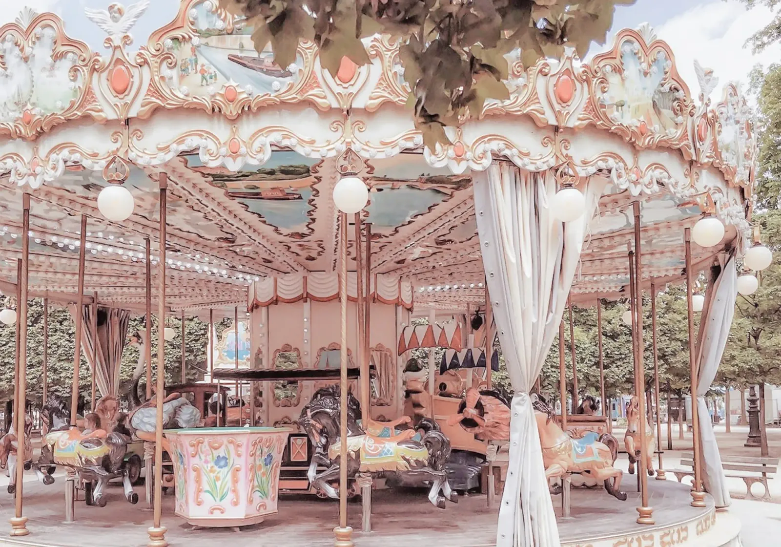 Paris Carousel in the Tuileries Garden pellicola backlit da GraceDigitalArtCo
