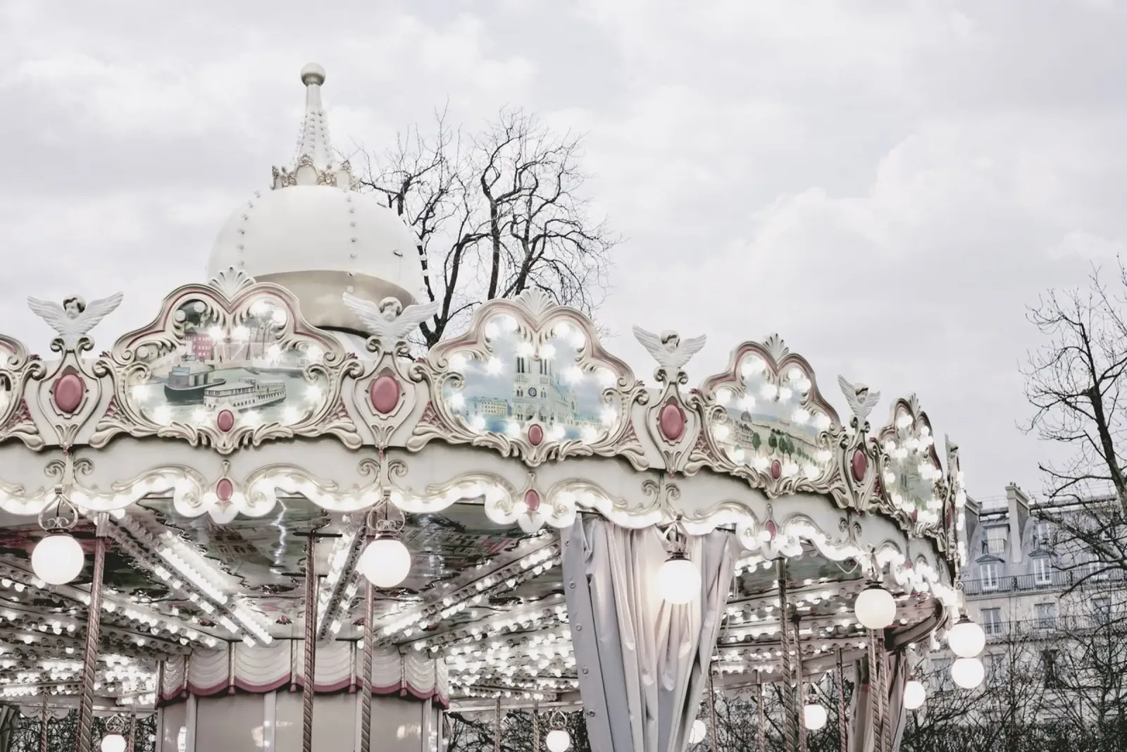 The Winter Carousel - Paris pellicola backlit da GraceDigitalArtCo
