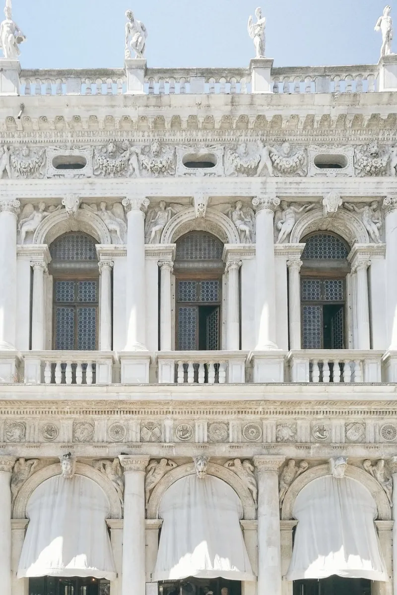 White and Beige Venice Building poster con telaio in plastica da GraceDigitalArtCo