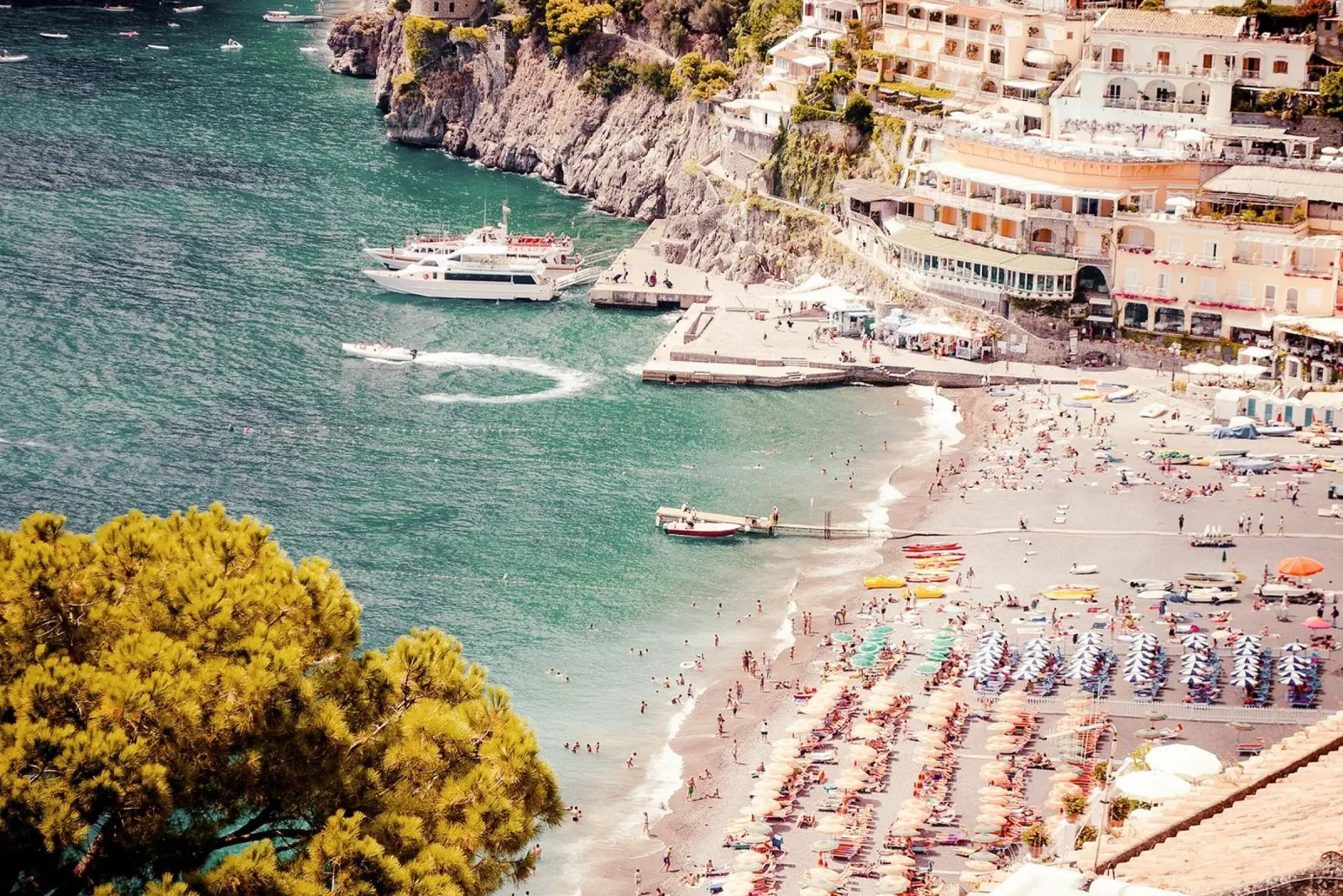 Positano Beach View - Summer coastal beach house art pellicola backlit da GraceDigitalArtCo