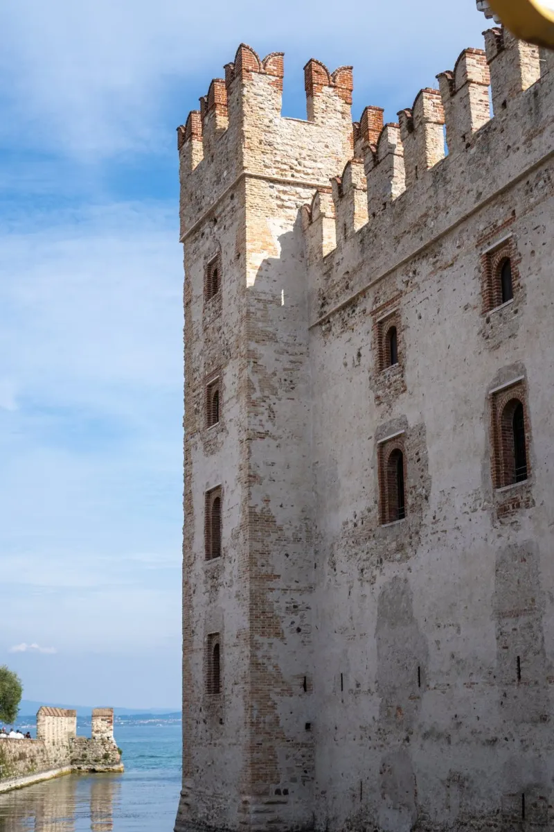Lakeside Castle tela con Cornice a cassetta da lieblu